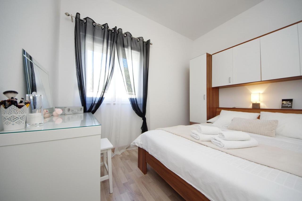 Apartmani Emili Sukošan 외부 사진
